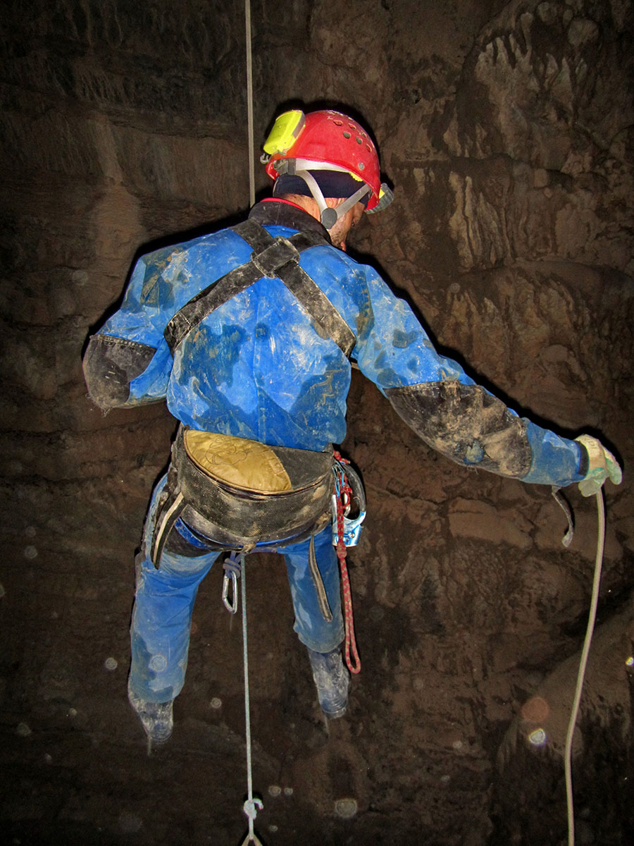 Expeditie de 10 Zile in V5 - Cea mai adanca pestera din Romania - 5