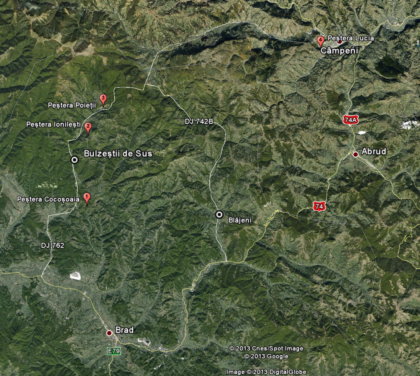 Fig.1. Localizarea peșterilor (schiță modificată după wikimapia.org) cursor:= Fig.1. Localizarea peșterilor (schiță modificată după wikimapia.org)