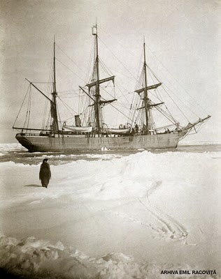 Belgica” în inima banchizei de gheaţă