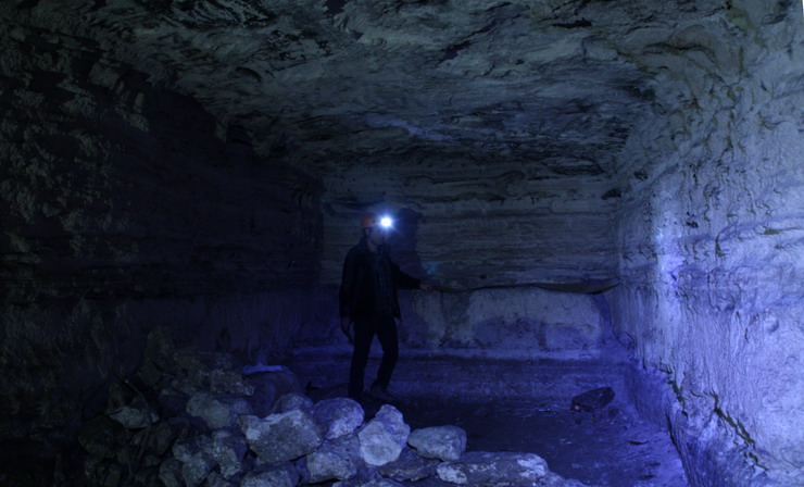 Pestera Limanu, galeria 7, altarul A - Sursa: Gigi Dragomir