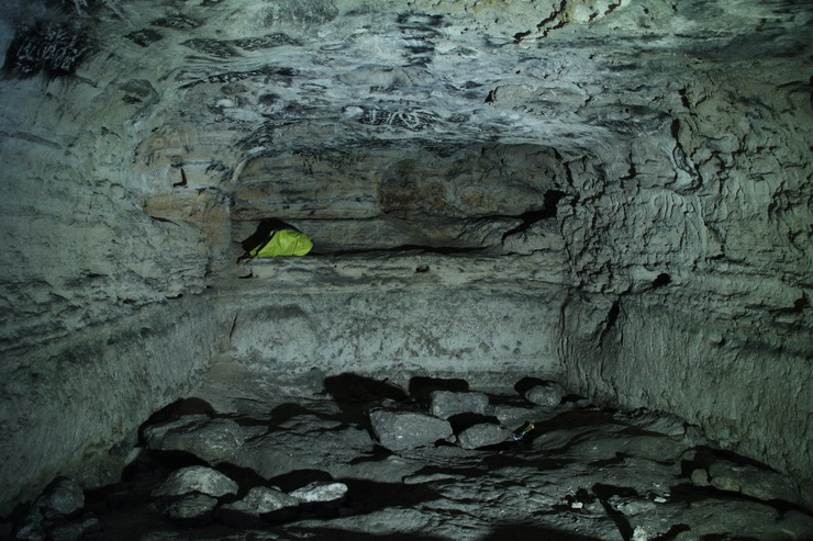 Pestera Limanu, galeria 10, altarul B - Sursa: Gigi Dragomir