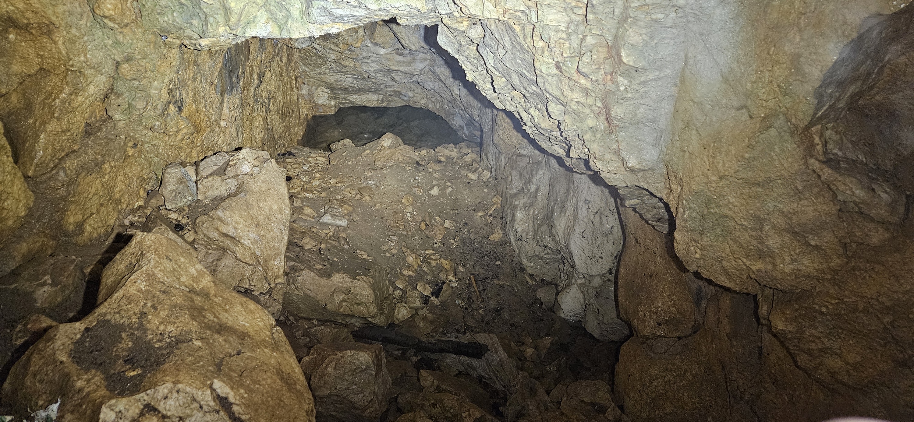 Peștera Nr.2 din Valea Nermed - Image 2