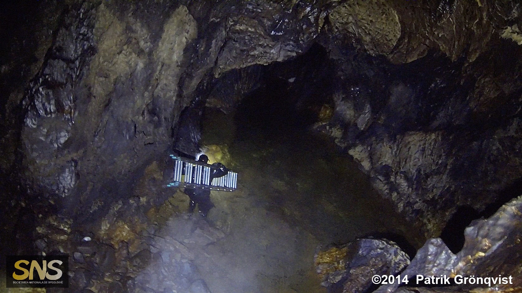 Intre sifonul 3 si sifonul 4 din Tauz.