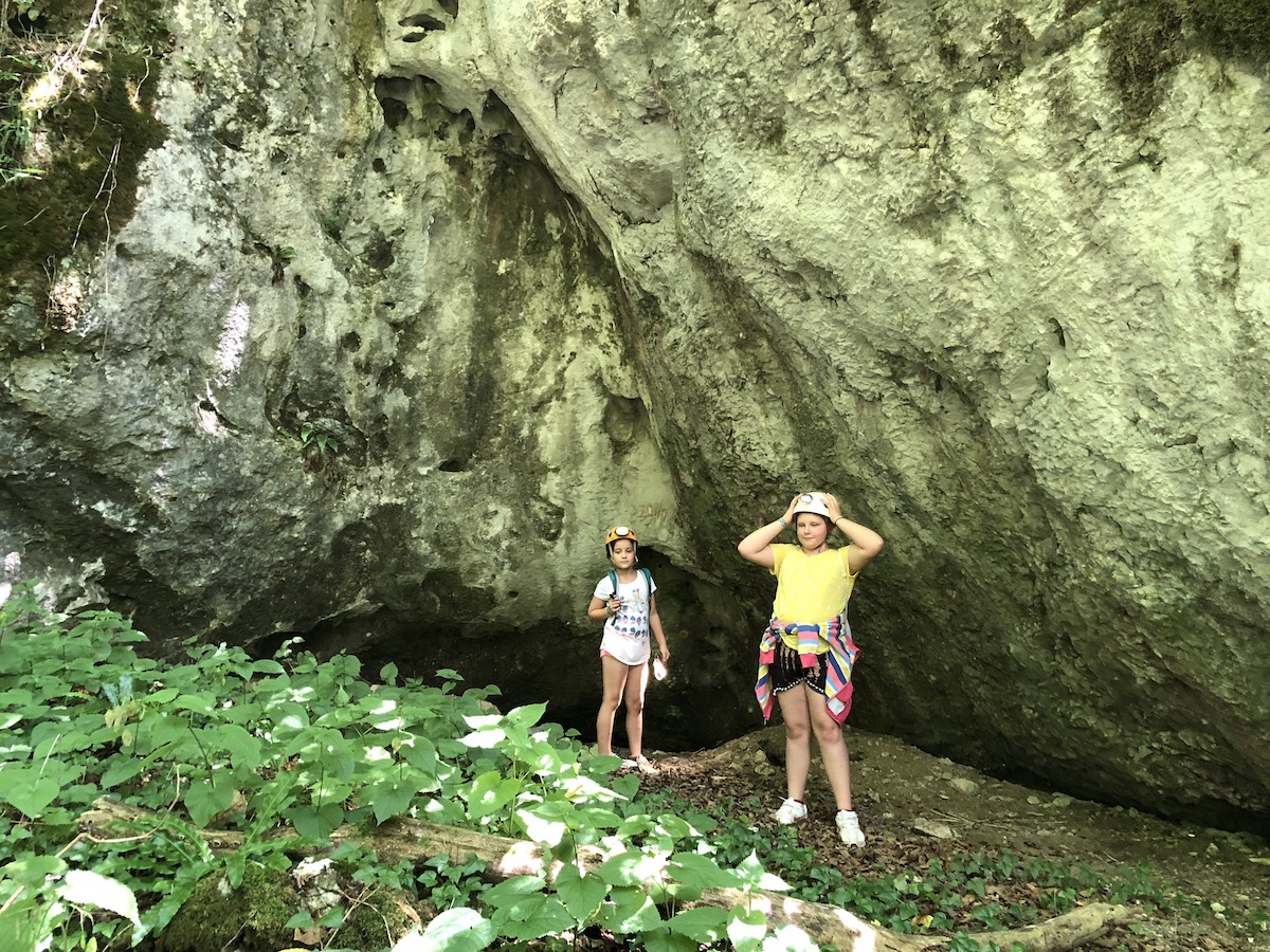 Pestera de jos de la Cubles - Foto: Victor Ursu