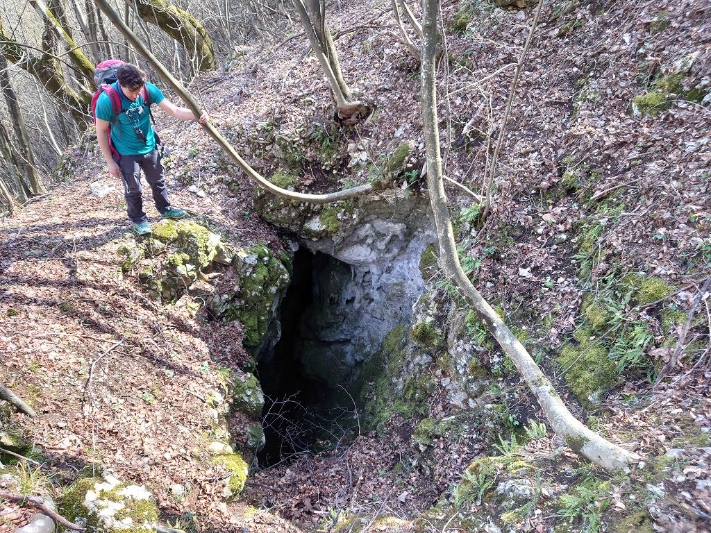 Avenul Scărița Ruptă din Foeroaga Îngustă - Image 1