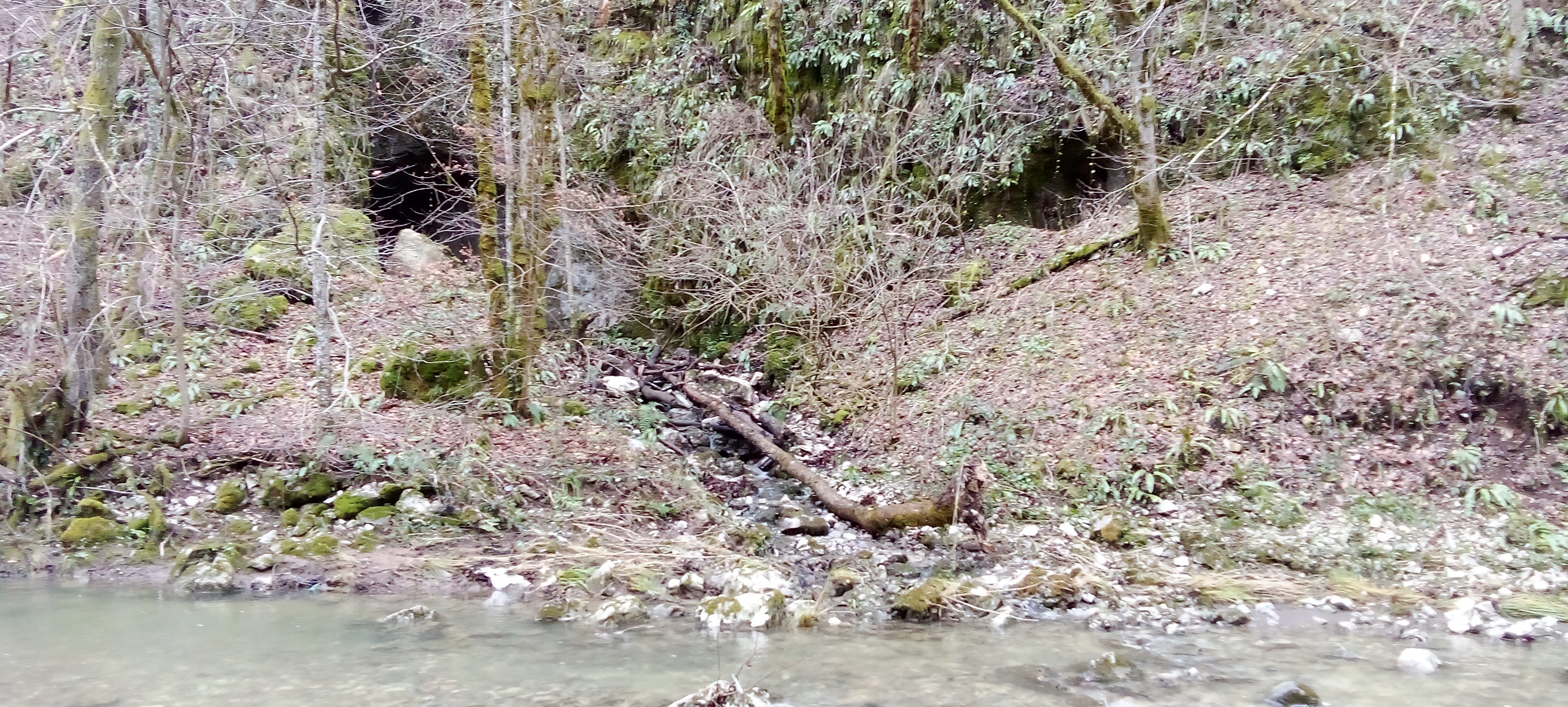 P. de sub Stan la stânga și P. mică de sub Stan la dreapta