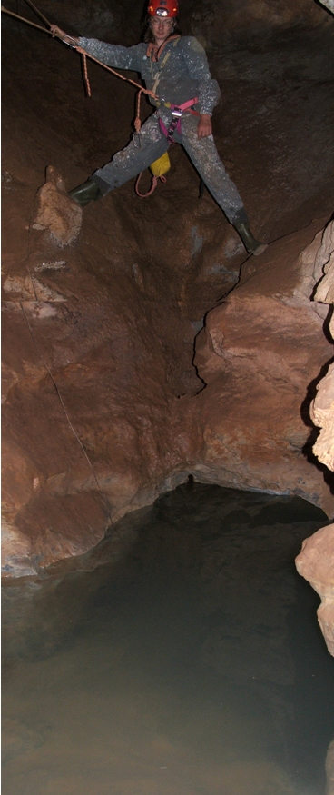 Sifonul din Pestera Ungurului - Foto: Victor Ursu