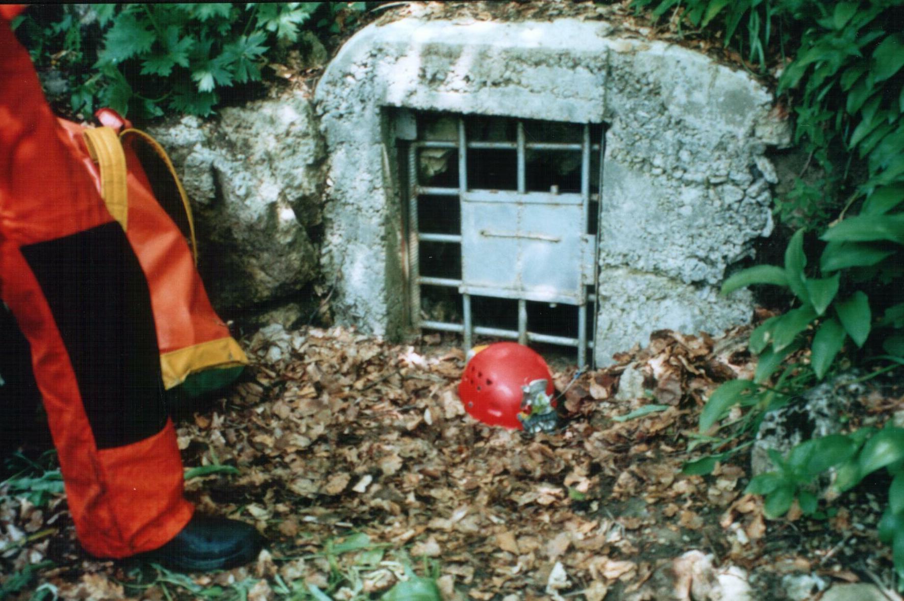 Peștera din Valea Rea - Foto: Victor Ursu - 2004