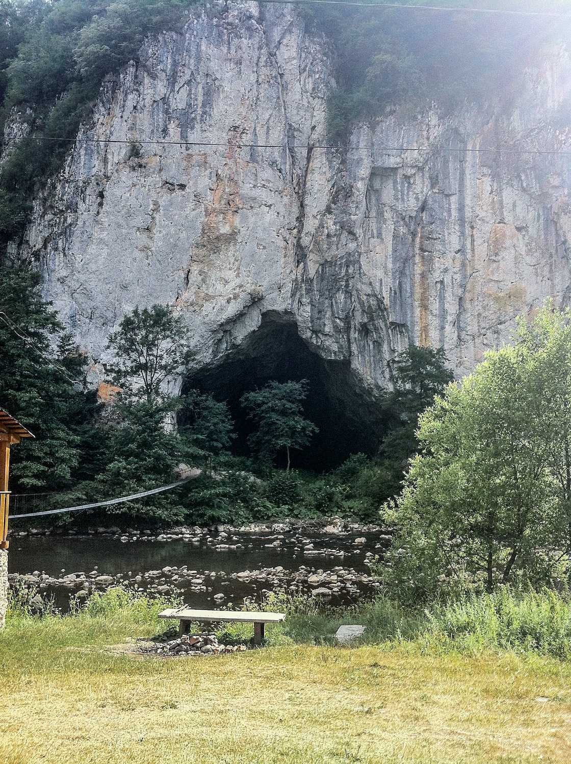 Portal Pestera Unguru Mare - Foto: Victor Ursu