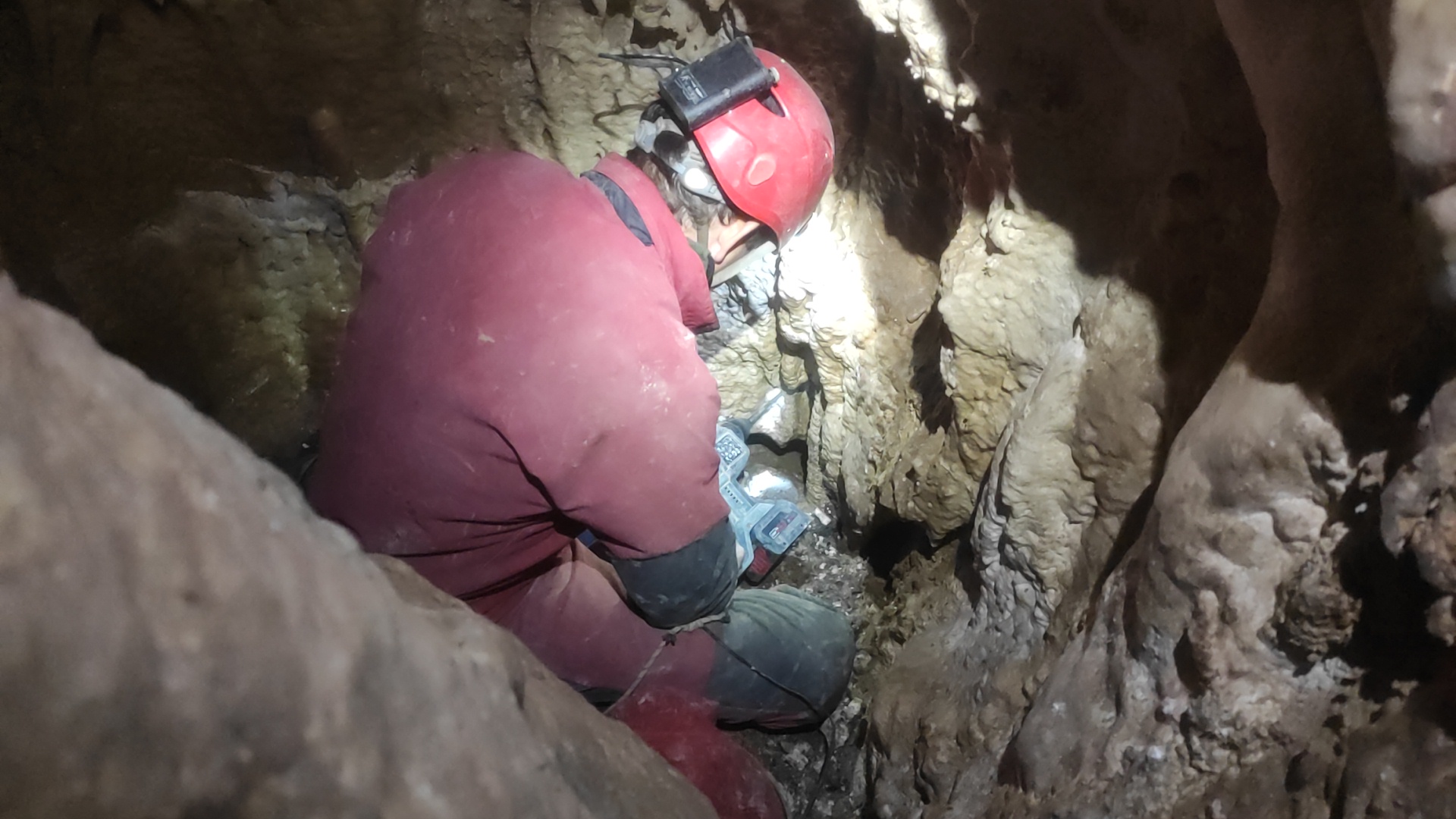 Explorare în Peștera din Crângul Ciorii - 4