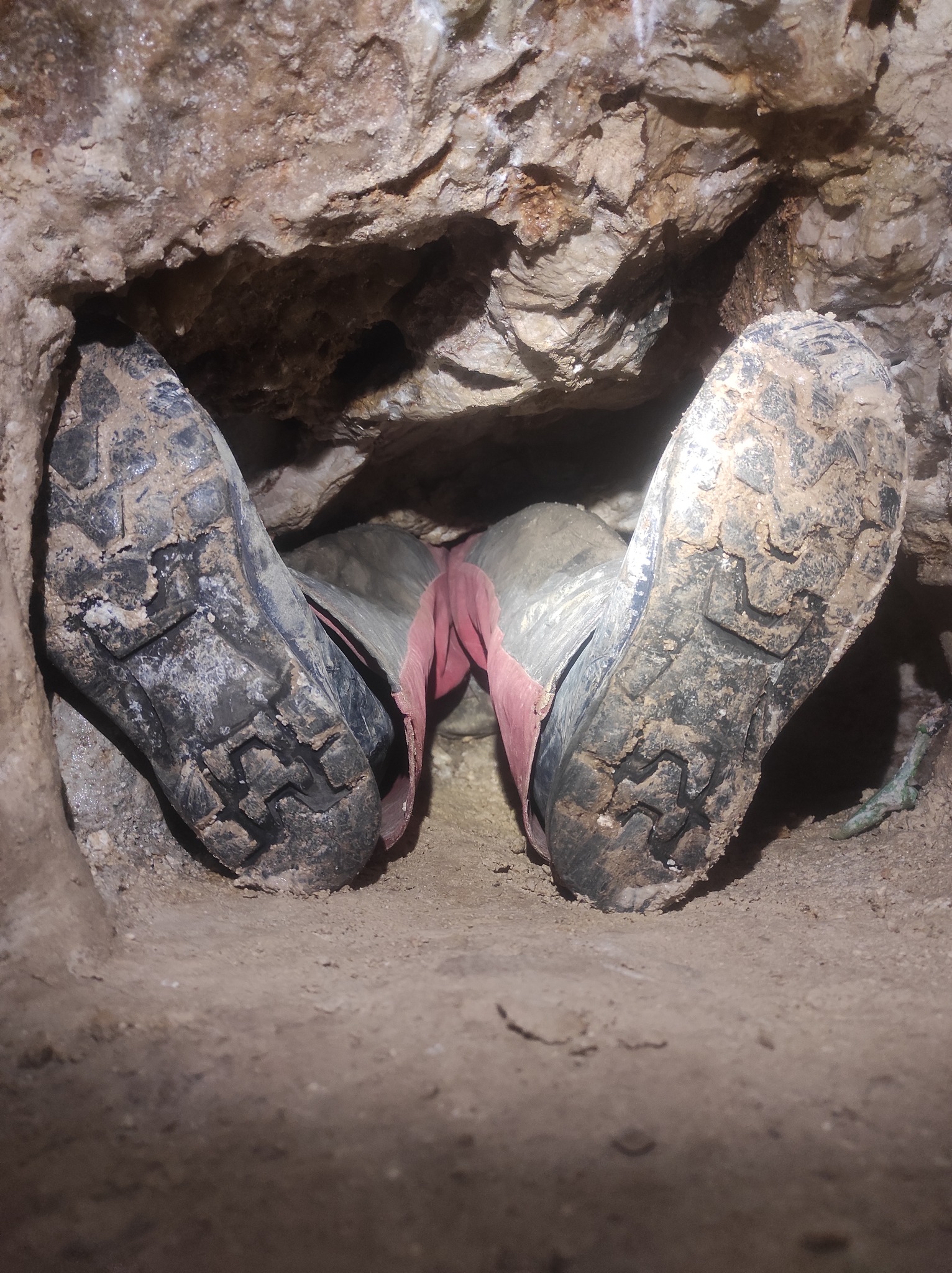 Explorare în Peștera din Crângul Ciorii - 9