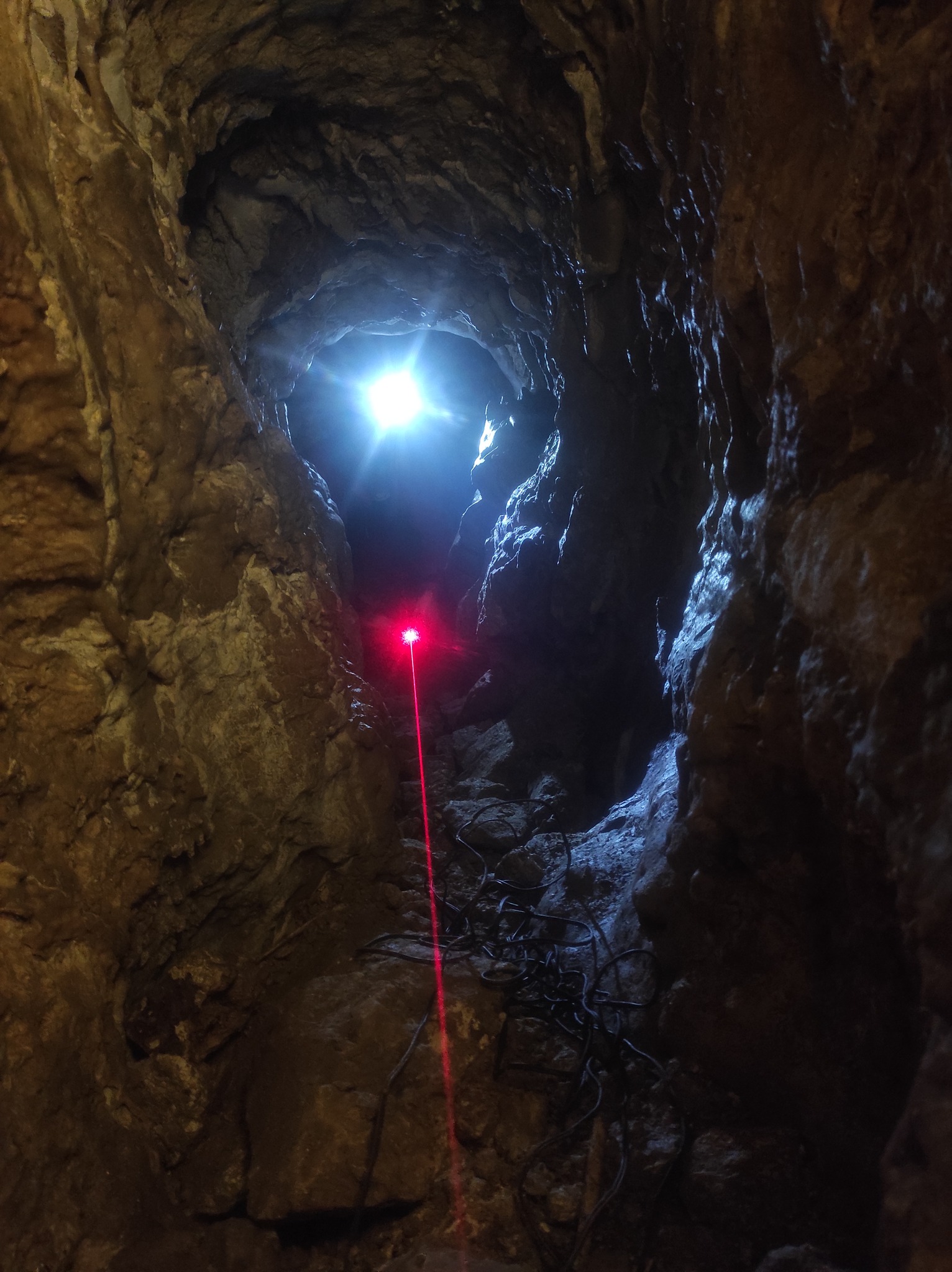 Explorare în Peștera din Crângul Ciorii - 10