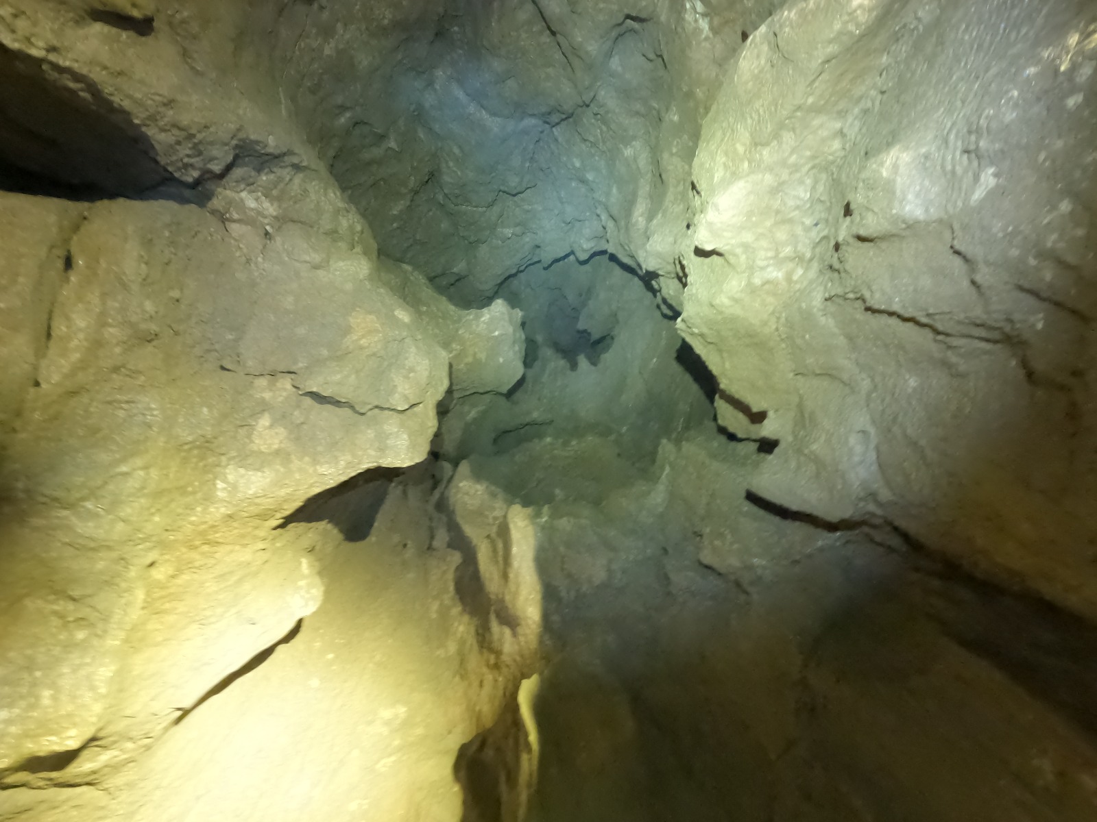 (Avenul) Gaura Bârnoaiei a ajuns la -89 m! - 8